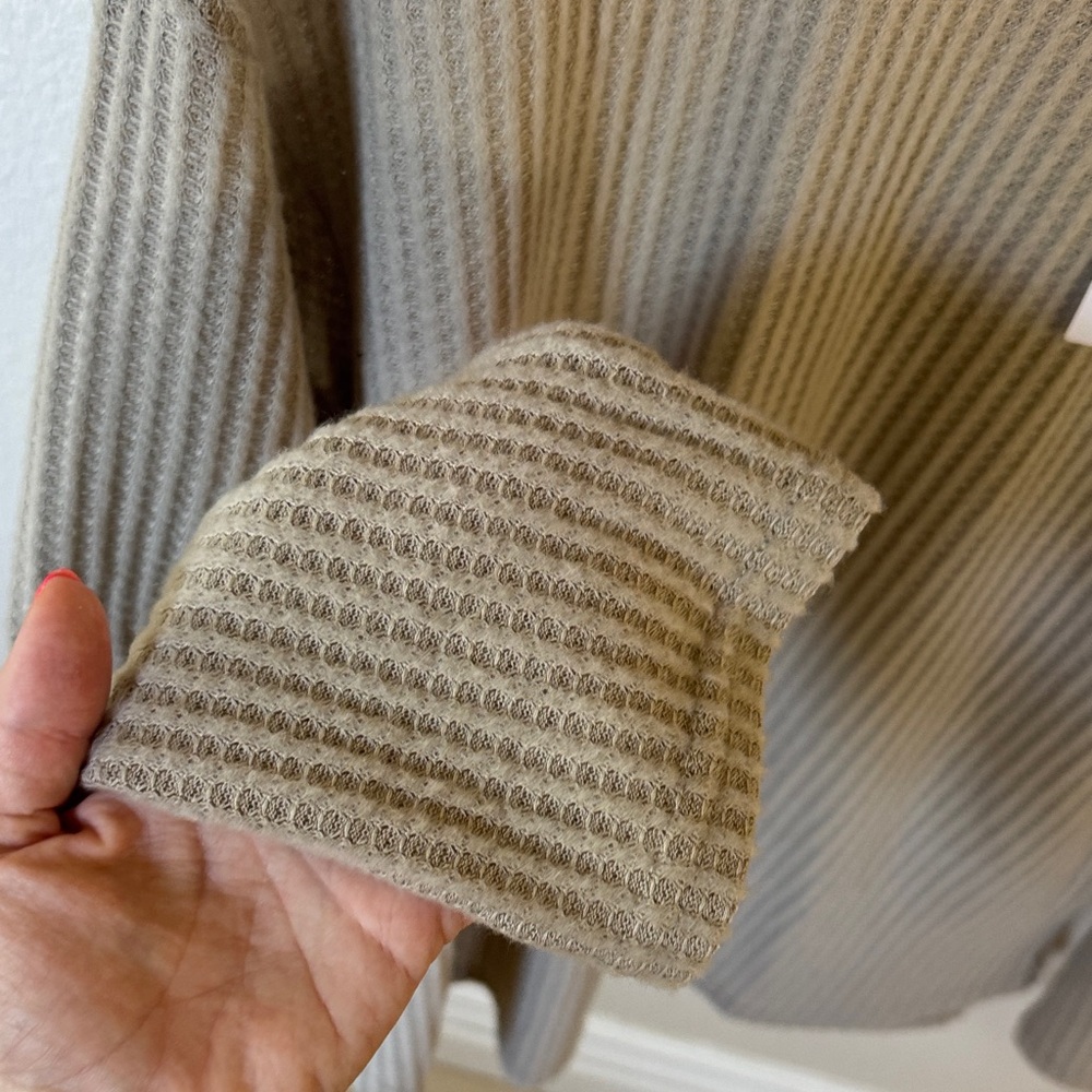 Universal Thread Taupe Ribbed Sweatshirt - Picture 3 of 3